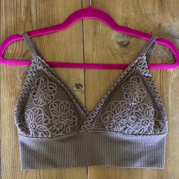 Elegant Lace Bralette in Brown - Picture 1 of 3
